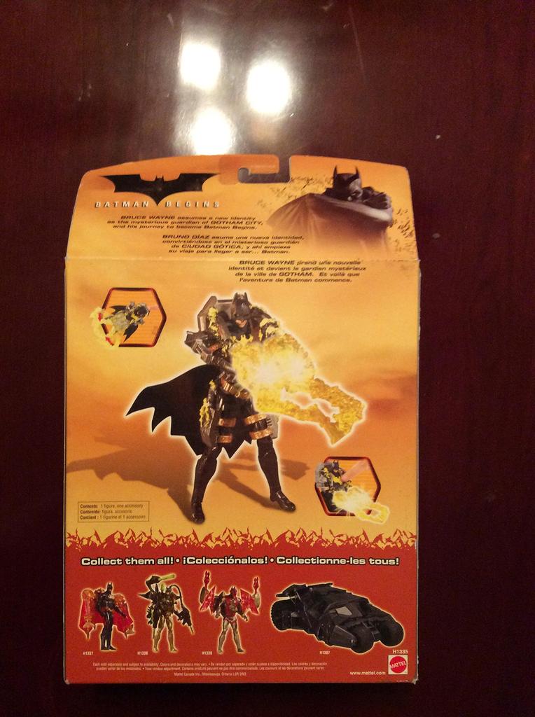 Batman Begins Deluxe Figure Electrostrike Batman