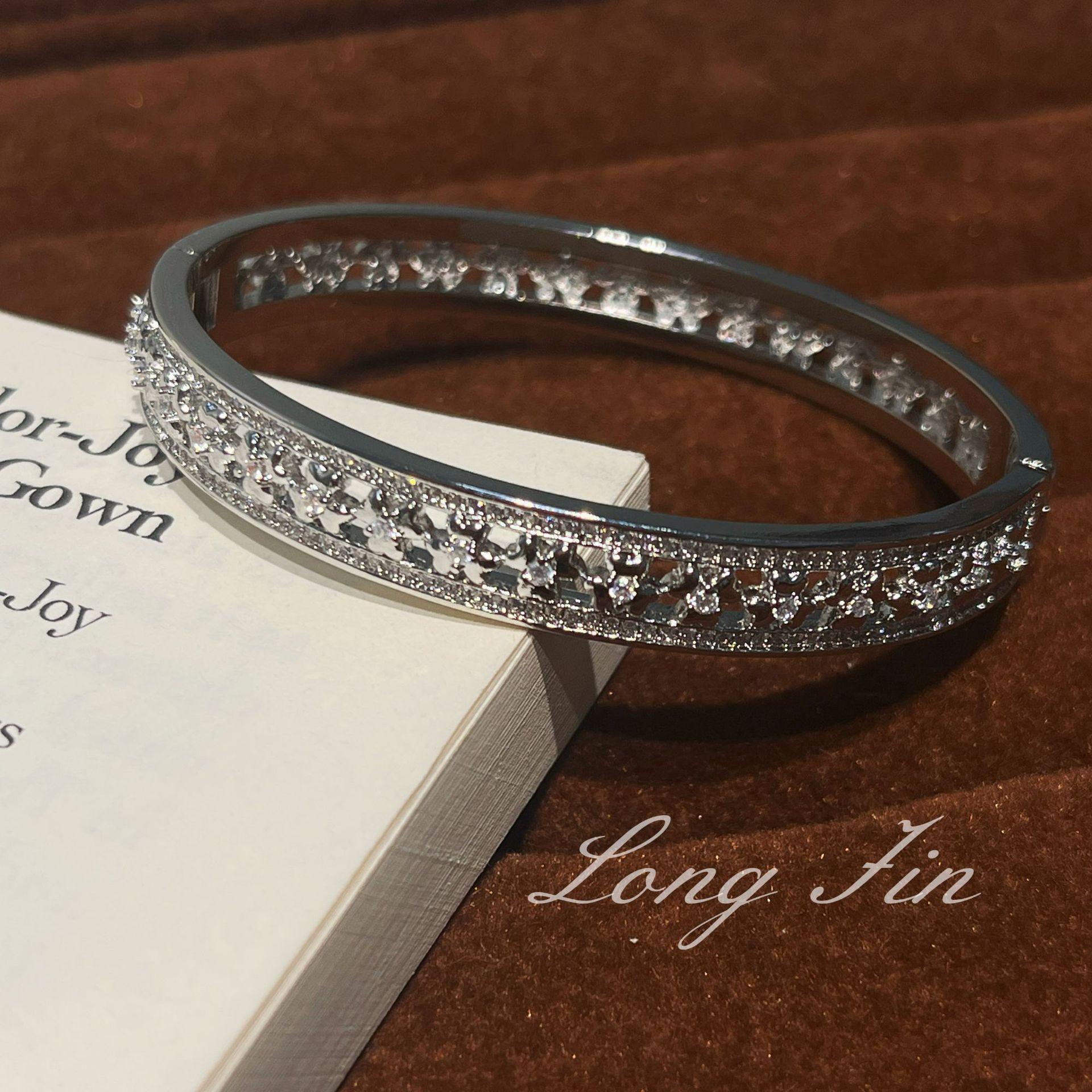 Retro High-End Clover Row Full Of Diamonds Bracelet Exquisite Light Luxury Fashion Jewelry