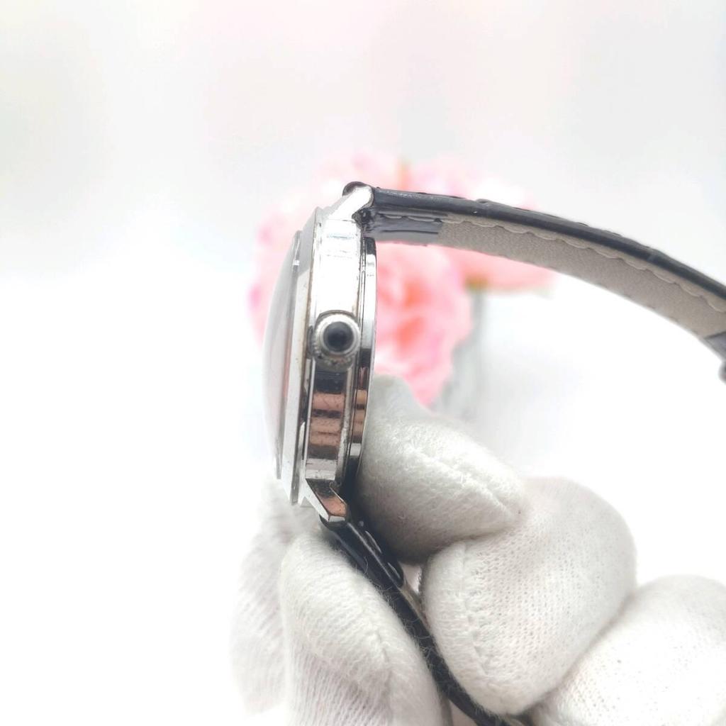 Used "Working item" Yves Saint LaurentYves Saint LaurentYSLHand-wound wristwatch17 jewelsLadiesManagement 1082d