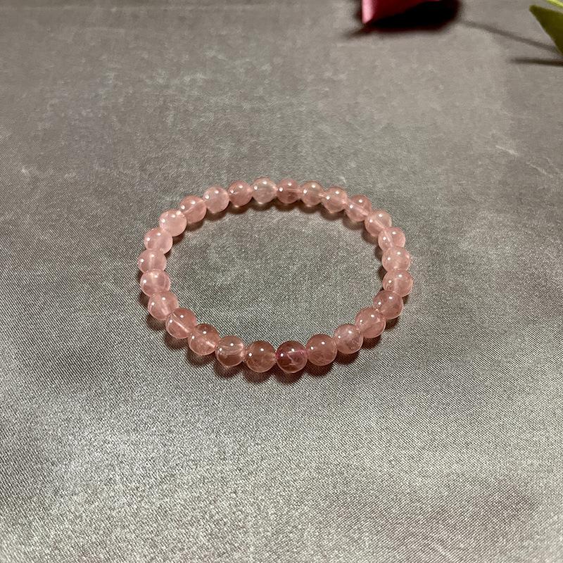 

Браслет из натурального клубничного кристалла, женский, простой и высококлассный, розовый, маленький, свежий и сладкий браслет, нишевая легкая роскошь, универсальное ювелирное изделие