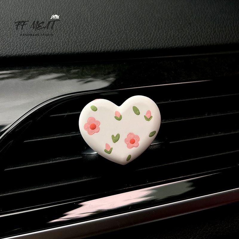 Car Air Freshener Cute Soft Marshmallow Bunny Butt Flower Cartoon Air Vent Dashboard Diffuser Decoration
