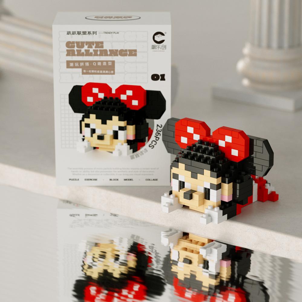 Süßer Mini auf der Vorderseite liegend Disney Mickey Bausteine Batman Kleiner Panda Stein 3D Süße Kuromi Sanrio Modell Spielzeug Für Kinder Geschenk