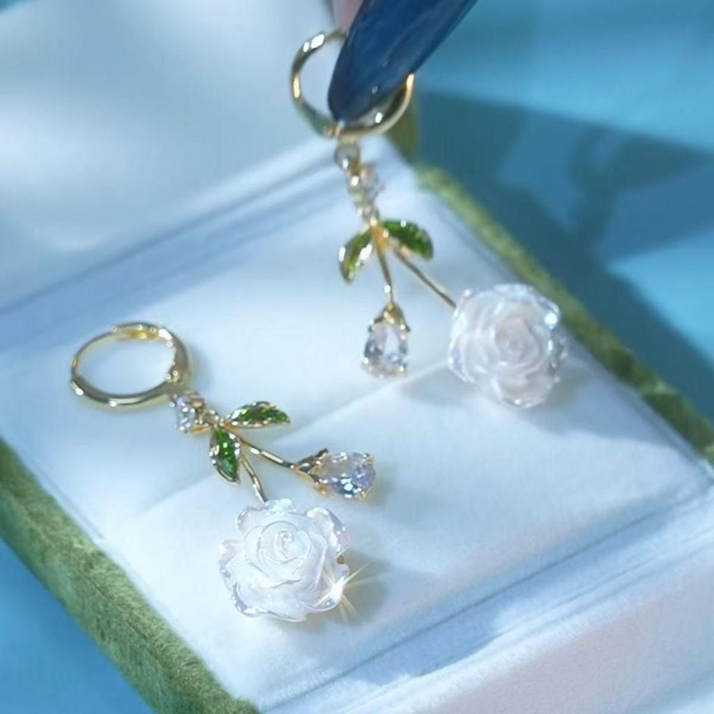 White Rose Crystal Stud Earrings – Elegant & Unique Light Luxury for Women