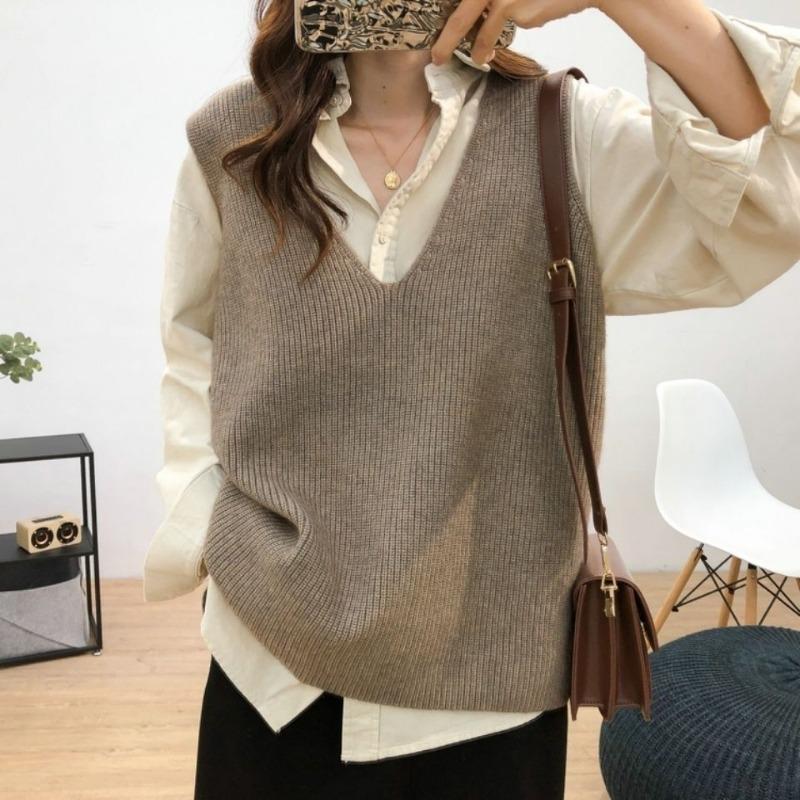 Retro Lazy Big V-neck Knitted Vest for Women In Spring Versatile Loose and Slimming Vest