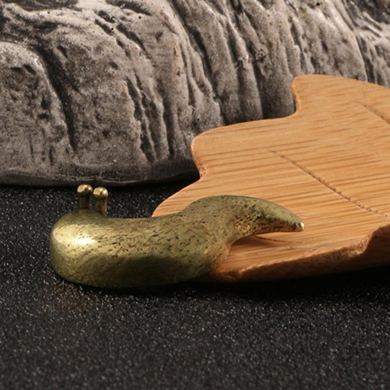 Artistic Brasses Snails Sculpture Ornaments Elegant Desktop Decoration for Office Home