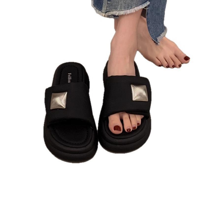 Slippers Women's Summer Outer Wear New Fashionable Small Thick Bottom To Increase the Sense of High-end Cool Slippers