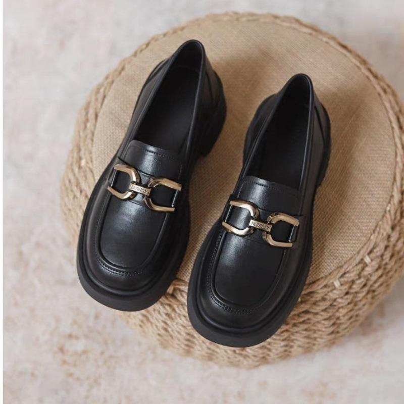 

Женские туфли на платформе с одной педалью, новые весенне-осенние туфли из маленькой кожи, черные туфли 40 чёрный