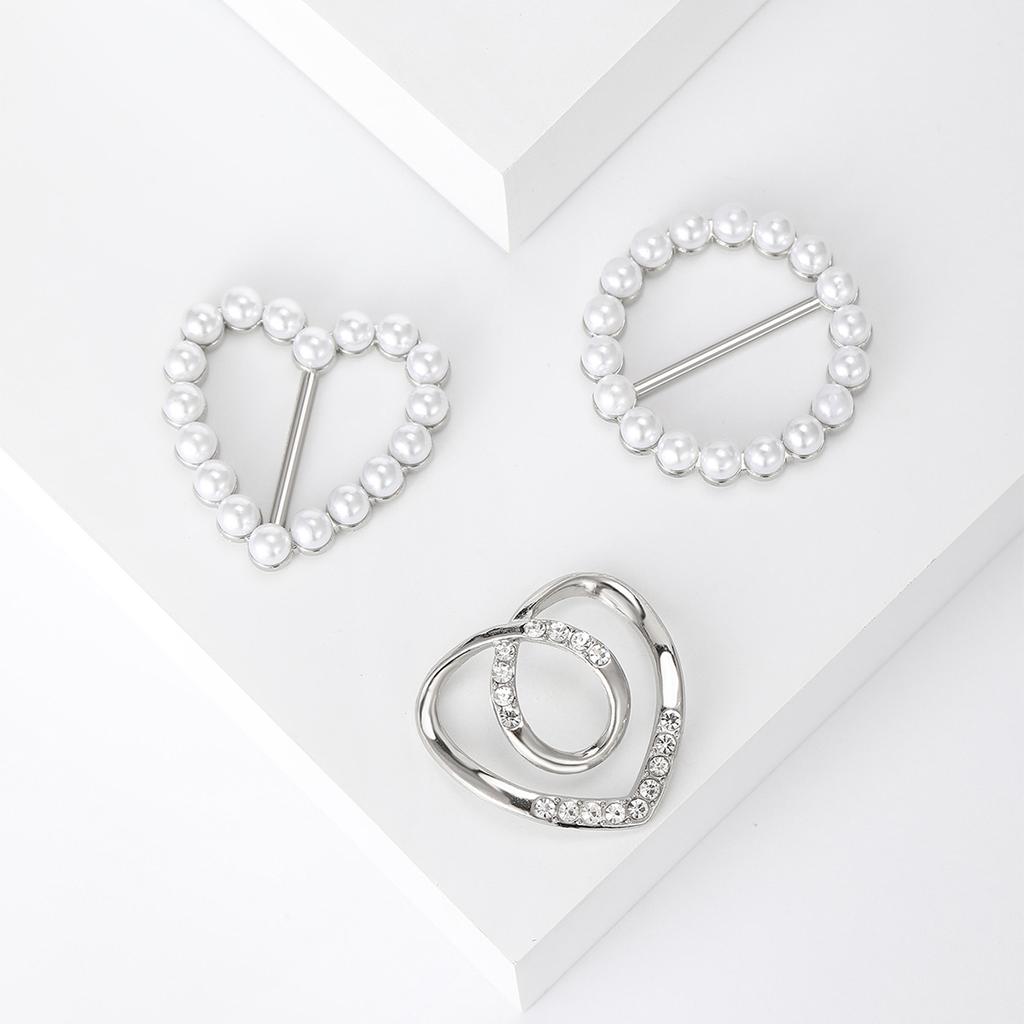 Simple Pearl Love Brooch High-End Delicate Pin Fashion Sweater Coat Shawl Corsage Set