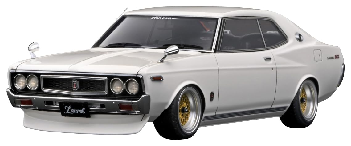 

ignition model Nissan Laurel 2000SGX Белый готовый продукт 1/18 (С130)