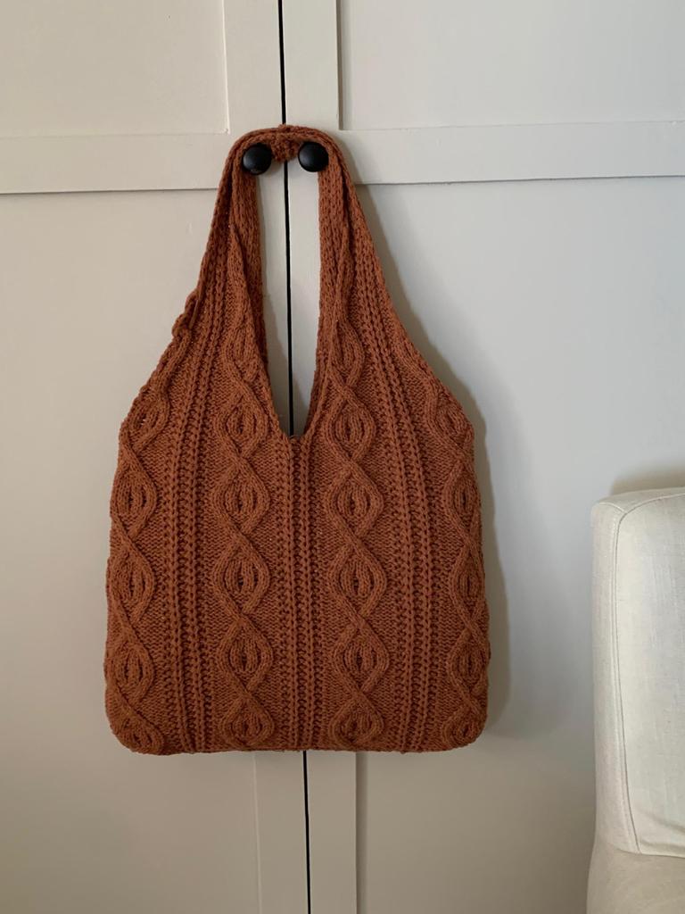 Handmade Retro Knitted Yarn Tote: Versatile Women's Shoulder Bag & Handbag