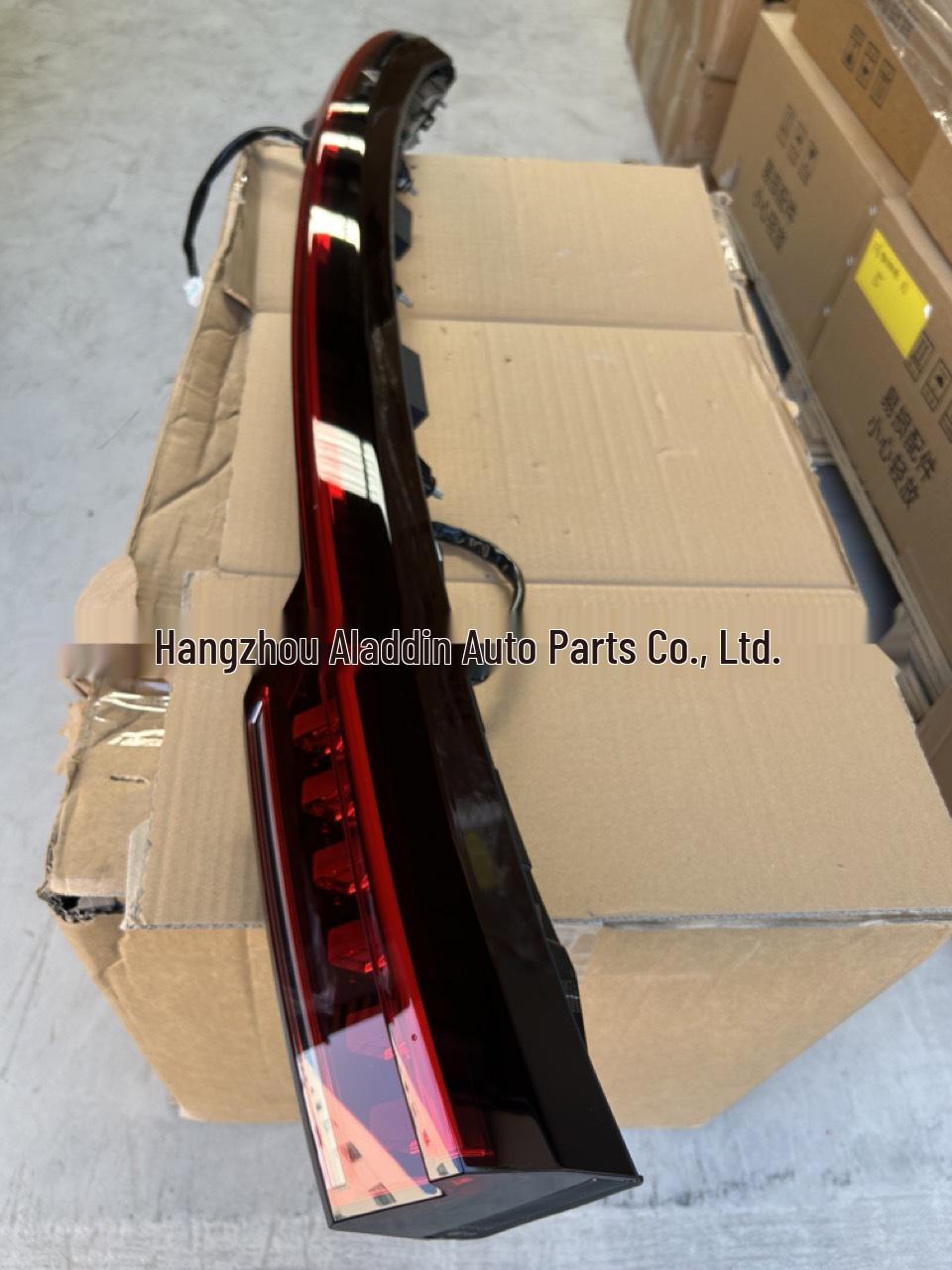 Задний фонарь в сборе Chery Jetour X70P F18-4433050 Rear Tail Lamp Assembly F18-4433050