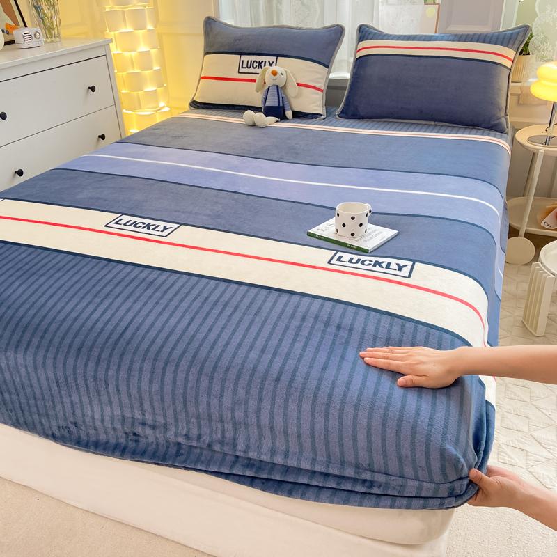 Winter Warm Thicken Flannel Elastic Fitted Sheet Mattress Protector Cover Cartoon Print Plush Soft Cozy Bed Sheet Home Decor