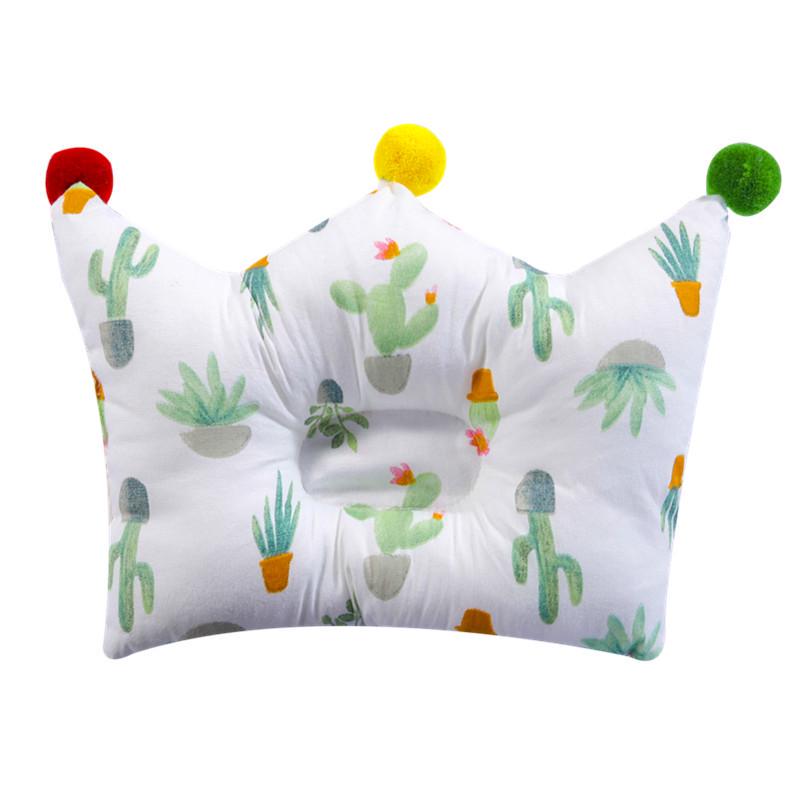 100% Cotton Baby Pillow Fashion Crown Shape Baby Pillow Baby Sleep Correcting Pillow Fashion Cartoon Pillow