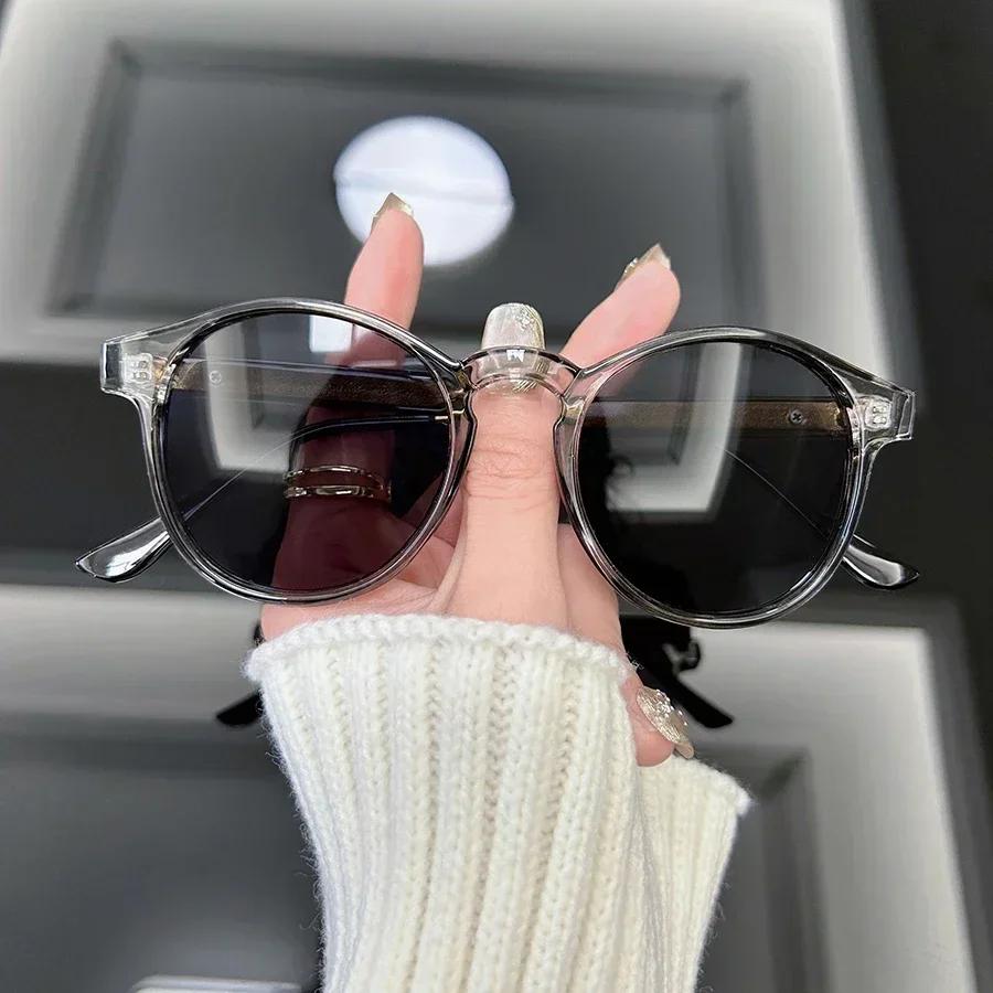 Retro Square Sunglasses Women Fashion Plastic Frame Vintage Sun Glasses Men Stylish Oversized Eyewear