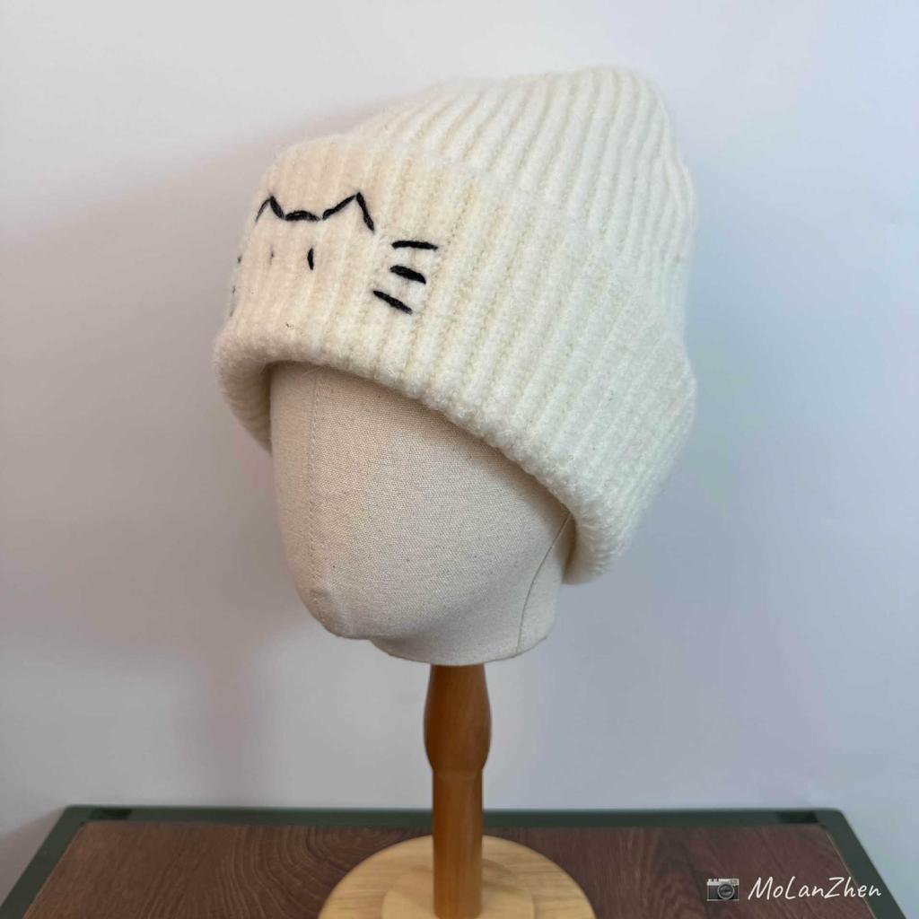 Cute kitten embroidered wool hat women's autumn and winter warm ear protection knitted hat casual versatile headgear