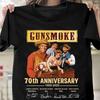 NEUES Gunsmoke 70. Jubiläum 1955-2025 Unterschriften Schwarz Alle Größen T-Shirt AC25 Unisex T-Shirt