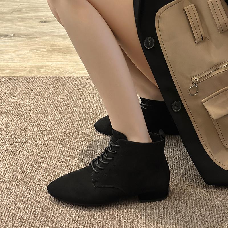 Large size women's boots 2025 autumn and winter British style small short boots solid color suede pointed lace-up thick heel large size boots