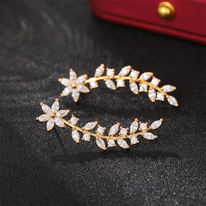Huitan Luxury Trendy Flower Leaf Shape Stud Earrings for Women Dazzling Cubic Zirconia Aesthetic Ear Earrings Statement Jewelry