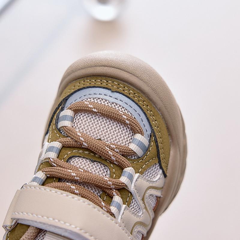 Autumn Breathable Mesh Kids' Outdoor Sneakers, Boys' Soft-Sole Anti-Kick Casual Shoes, Comfortable Toddler Running Shoes.