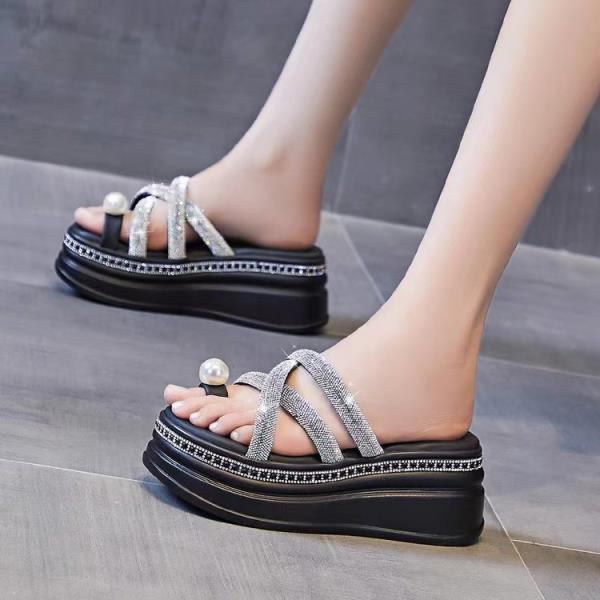

Fashion Shoes Woman s Slippers On A Wedge Slides Platform Low Rubber Flip Flops Shale Female Beach Fashion 2025 Summer Hawaiian Sabot Lu 35