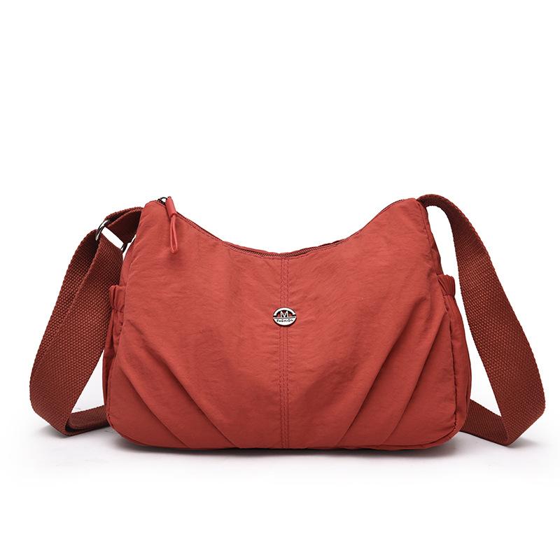

New nylon bag women s shoulder messenger bag casual versatile multi-pocket light commuter mother bag tide