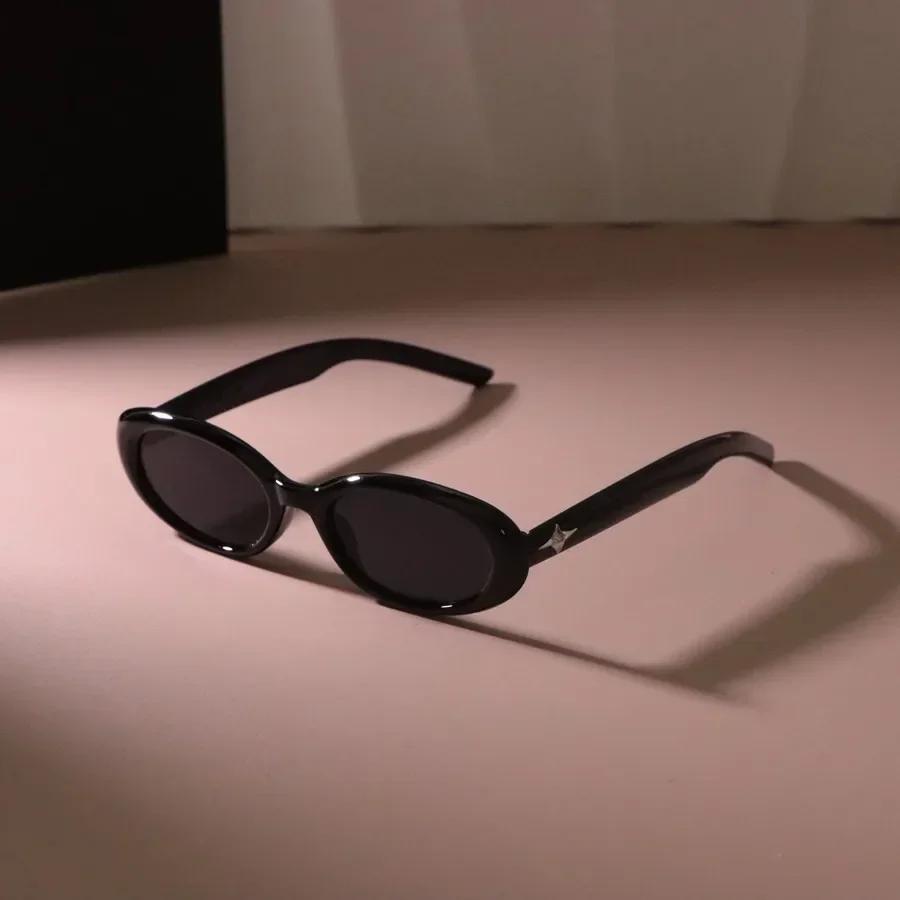 Casual Small Frame Oval Sunglasses Women Men Sun Glasses Female Mirror Colors Designer Brand Fashion Luxurious Eyewear