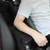 NEUE Auto-Armlehnenbox-Abdeckung - PU-Leder, rutschfestes Polster, kratzfest & atmungsaktiv, Komfortpolster für das Fahren, passt für die meisten Fahrzeuge
