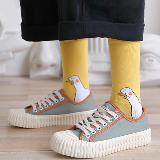 1 Pair Cartoon Goose Socks Moisture Wicking Breathable Cotton Mid-calf Stretch Men Women Animal Print Socks Sports Casual Crew Socks