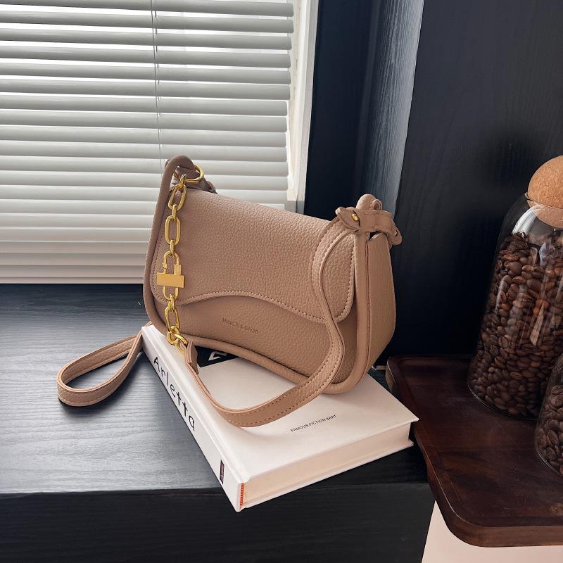 Korean Fashion Casual One Shoulder Small Bag for Women 2023 New Simple Small Square Bag with High Quality and Versatile Underarm Bag