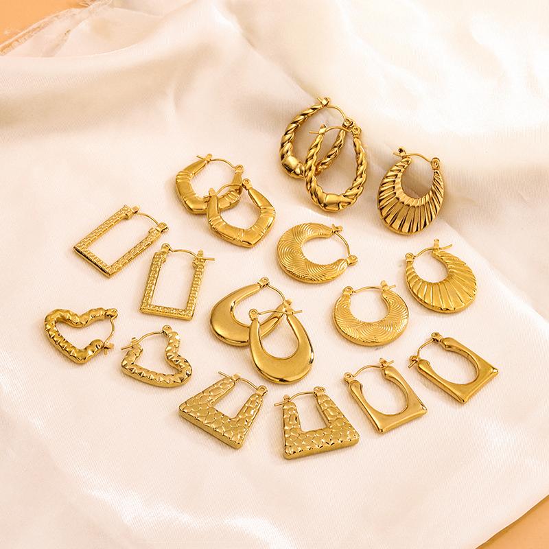

Round Chunky Hoop Earrings For Women Girls 18K Gold Plated Wide Thick Geometric Metal Statement Earrings Vintage Jewelry Gift 04