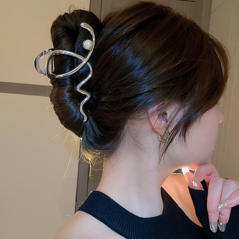 Metallic Cross Wave Pearl Grab Clip Fashion Back Head Large Disc Hair Temperament Shark Hairpin