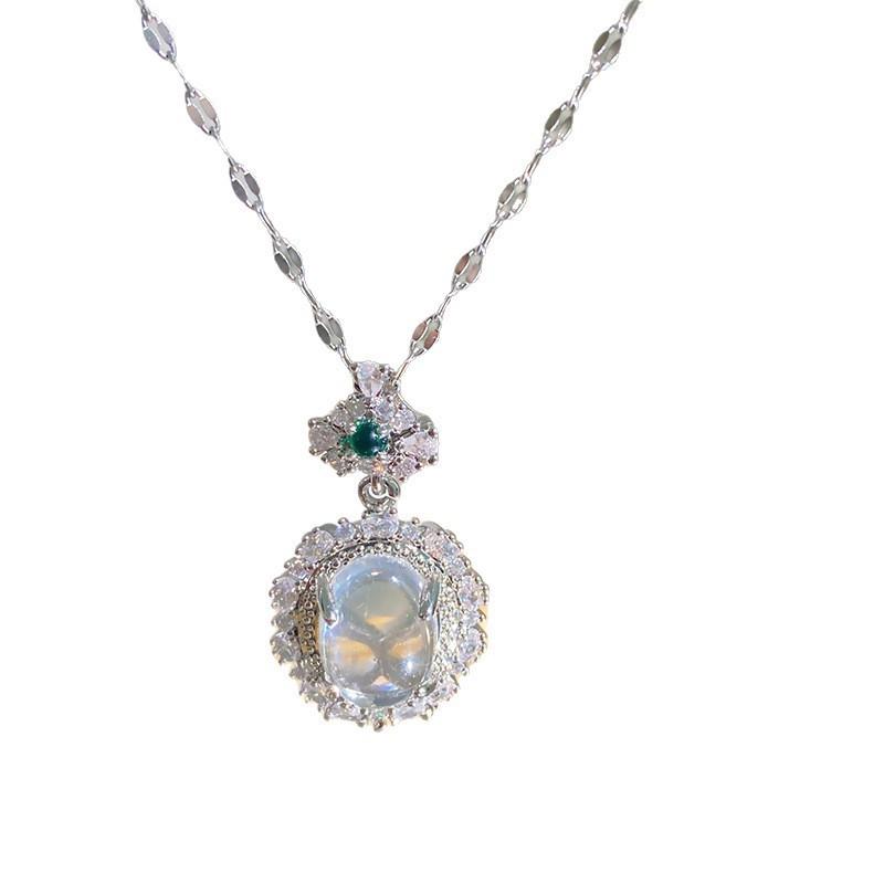 Chinese Style Icy Translucent Chalcedony Necklace - Elegant, Light Luxury Clavicle Chain