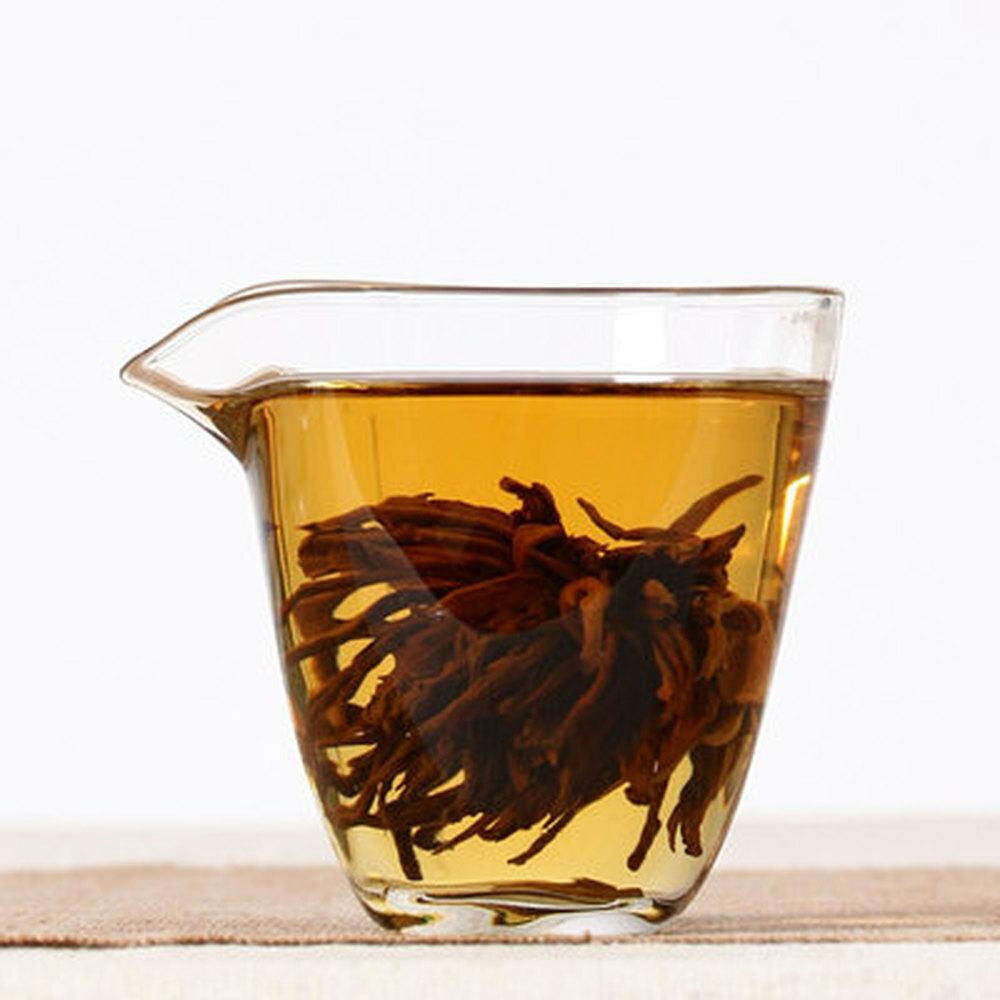 Doğal Yunnan Dianhong Siyah Çay Dökme Yaprak Çin Gongfu Kırmızı Çay 250g