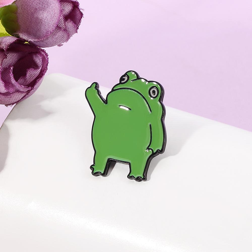 Funny Vertical Middle Finger Frog Brooch Creative Cartoon Animal Metal Badge Personality All-match Clothing Accessories