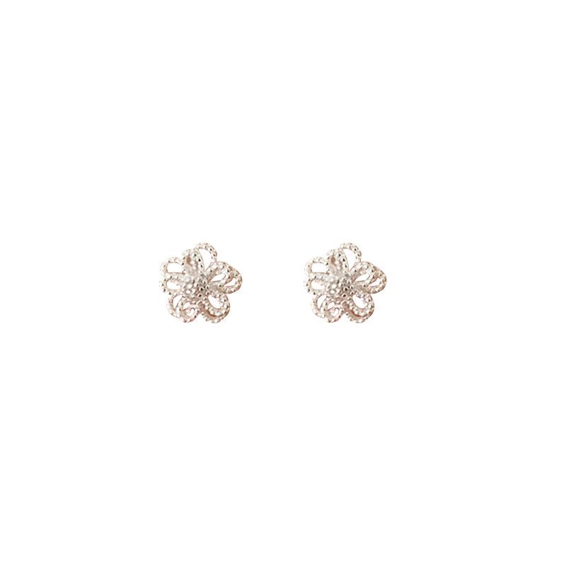 Hollow Flower Stud Earrings: Sweet, Elegant, and Versatile Design for Women