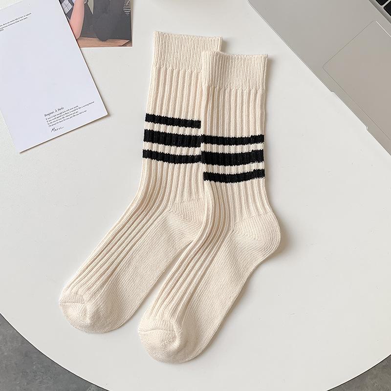 Zhuji Retro Black & White Striped Mid-Tube Socks for Men and Women - Thick Knit, Autumn/Winter Style