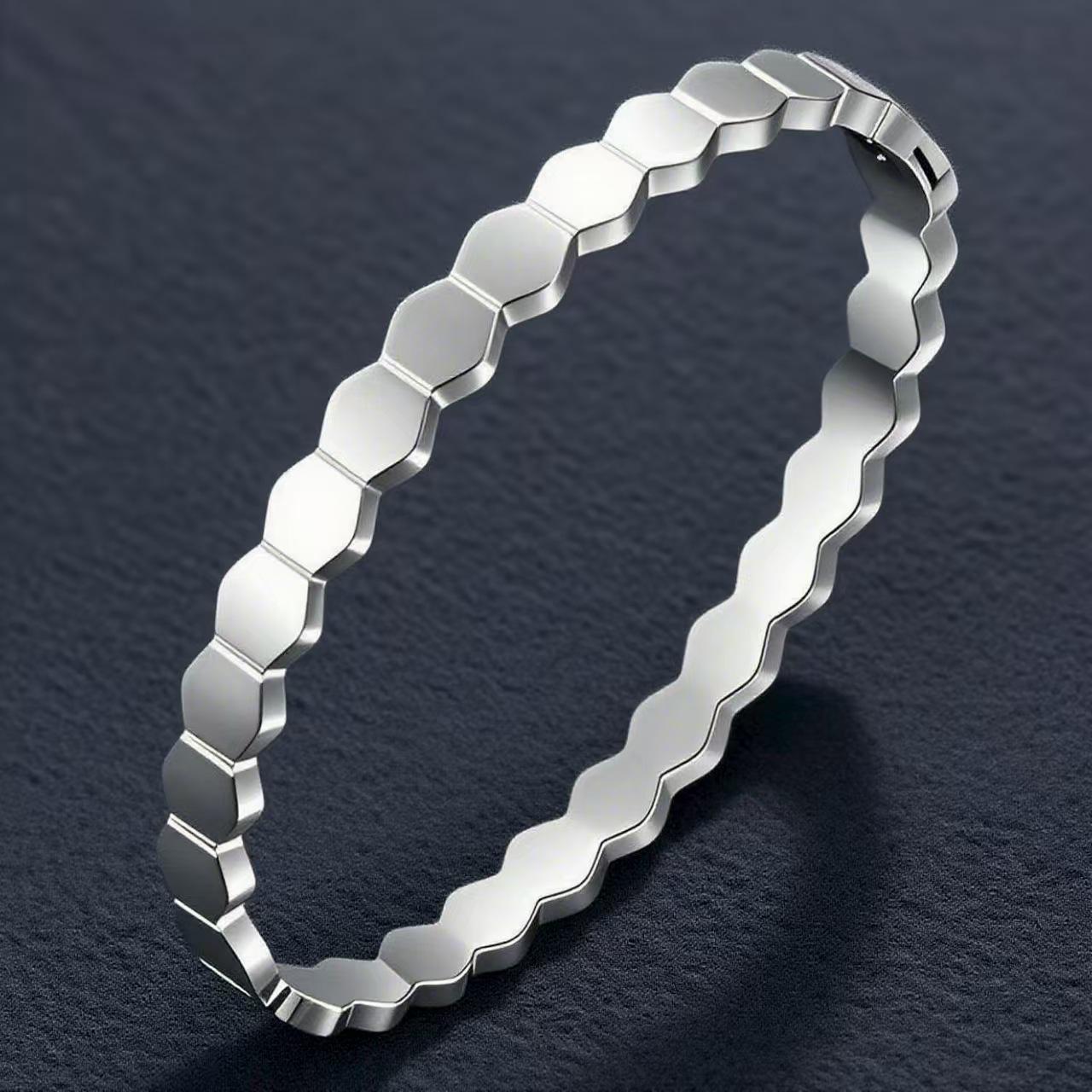 Trendy Hexagonal Titanium Steel Buckle Bracelet - Versatile Jewelry for Women