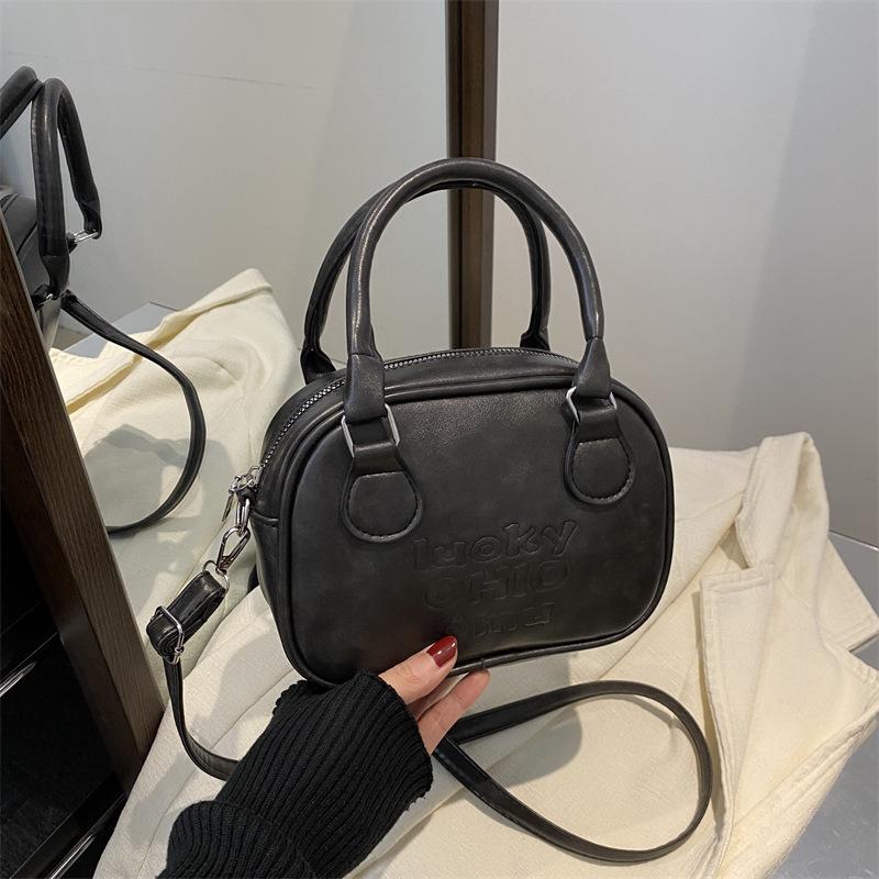 

Женская сумка 2025 большой вместимости в корейском стиле на плечо и через плечо - Повседневная ретро однотонная сумка