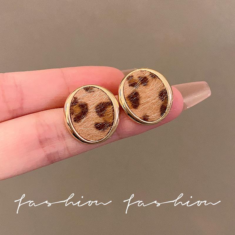 Retro leopard print flocking earrings popular unique stud earrings design autumn and winter earrings temperament advanced sense