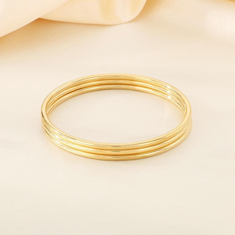 Europäischer & Amerikanischer Stil Stapelbare 3mm Edelstahl 304 Schlichte Drahtarmreifen - Mehrfarbig, Nahtlos, Einteiliges Design.