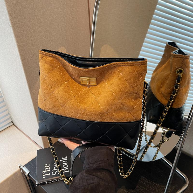Versatile diamond small bag women's new fashion commuter bucket bag autumn and winter popular chain messenger bag