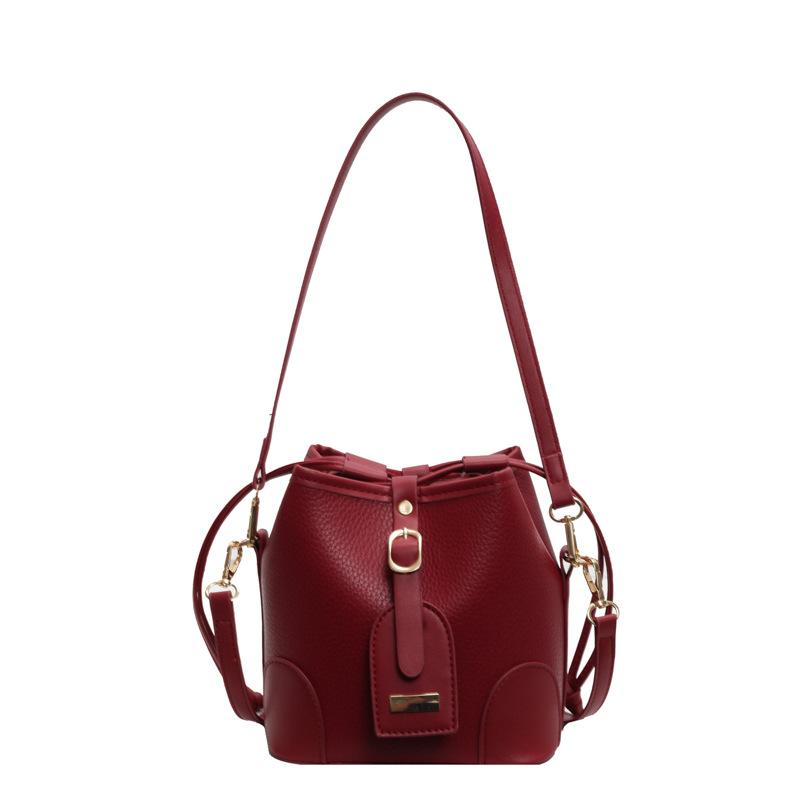 Fashion Bucket Bag Women's New Versatile Shoulder Bag Commuter Women's Bag