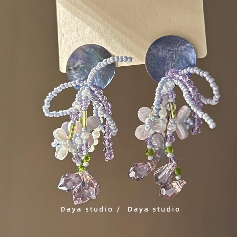 

Французские ретро серьги с цветами, бисером и бахромой, высококлассные, нишевые, с нежным темпераментом, серьги-гвоздики, серьги в стиле отпуска