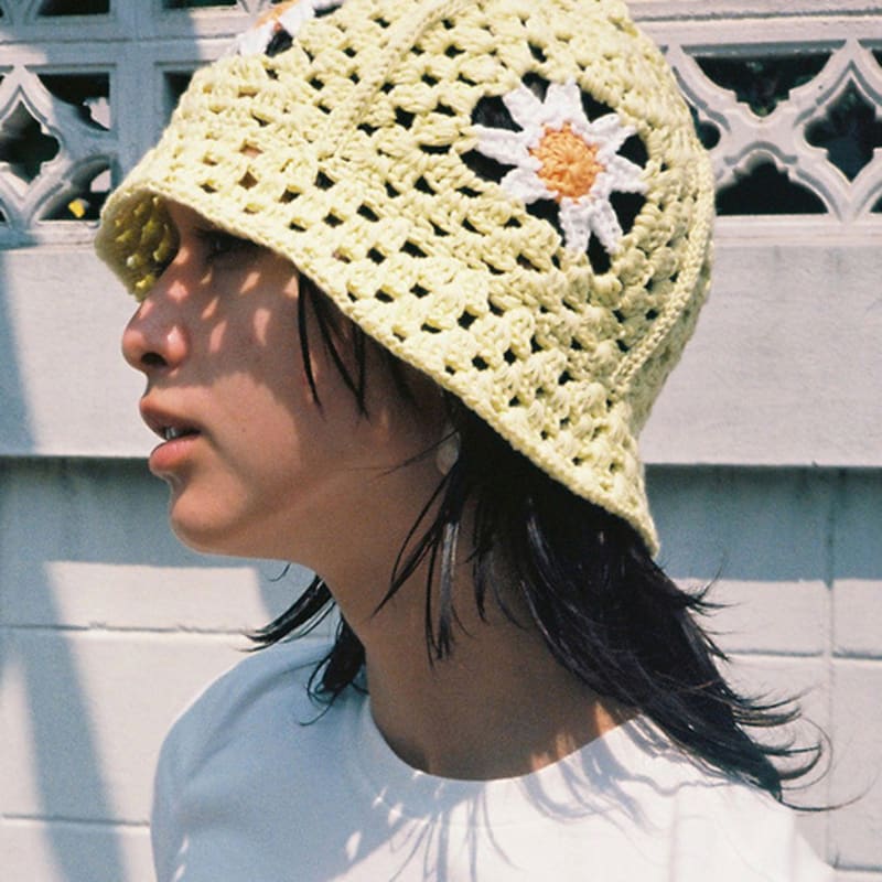 

Blue Daisy Beanie_Lime FREE