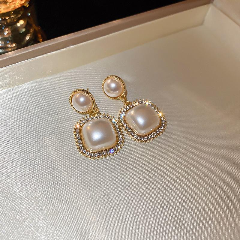 GemChic Women's Earrings Fashion Ear Stud Needle Embed Zircon Imitation Pearl Geometric Earrings Versatile Birthday Christmas Jewelry Gift