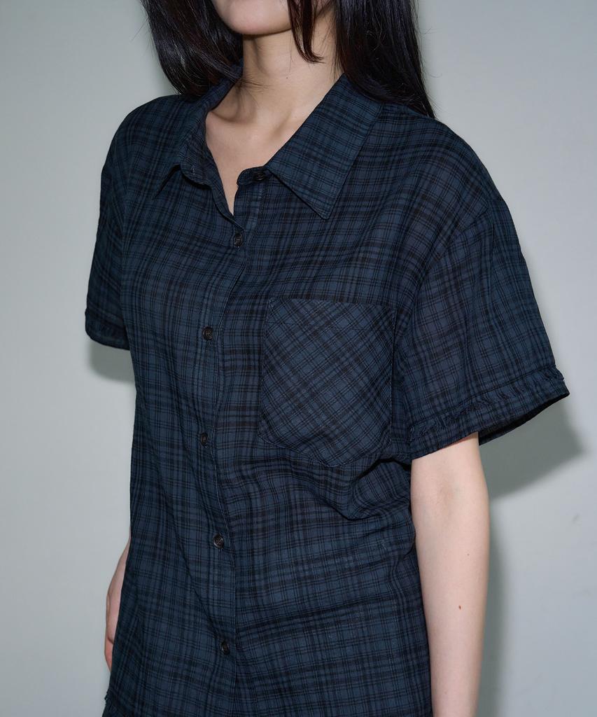 SIS A Layered Cutout Check Half Shirt [Navy]