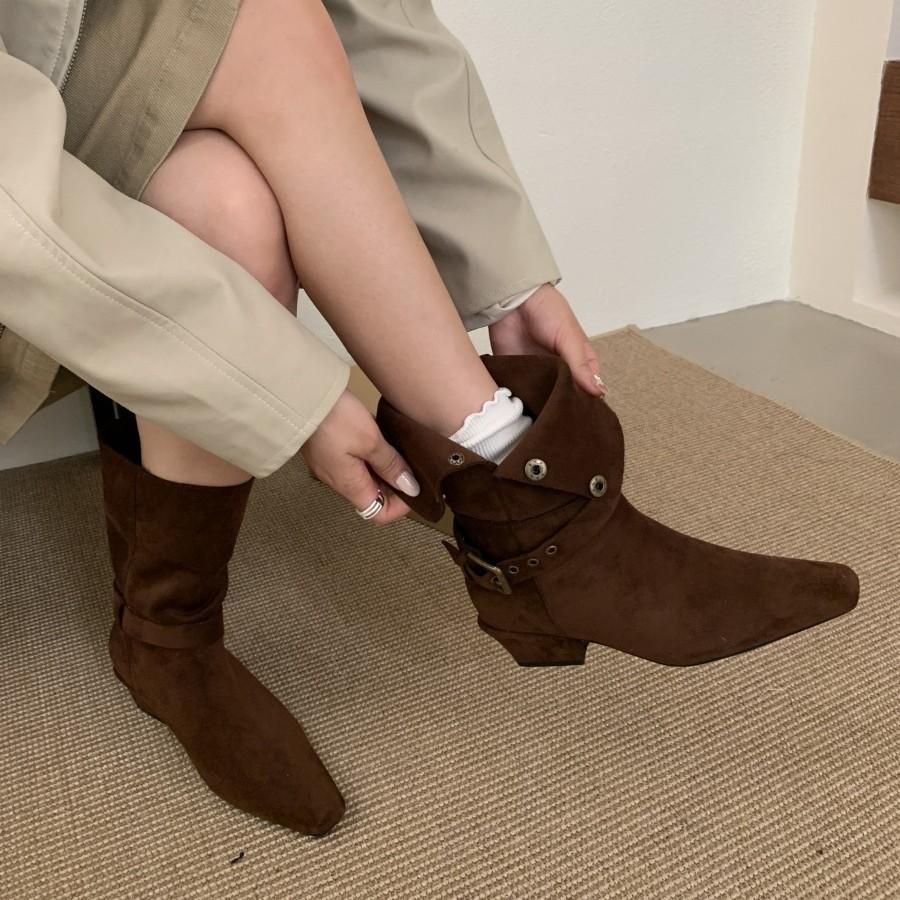 2025 new niche design sense two wear pile knight boots square head thick heel fashion boots wasteland wind western boots women