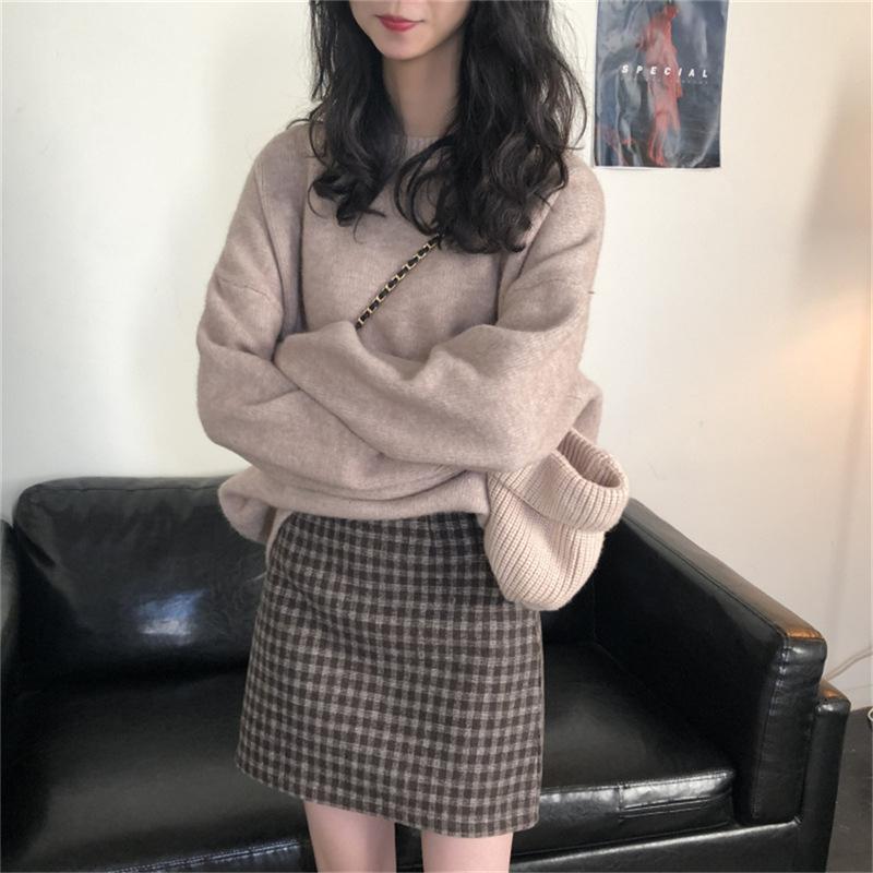 Retro Solid Color Hong Kong Flavor Round Neck Pullover Sweater Women's Autumn and Winter New Wear Loose Simple Knitted Sweater Top