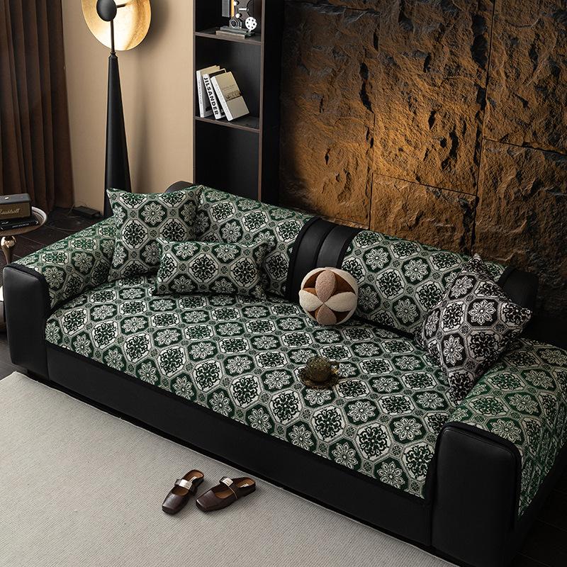 

Four Seasons Universal Chenier Sofa Cushion New Nordic Simple Non-Slip Cushion Fabric Sofa Cover Back Towel 70*70cm