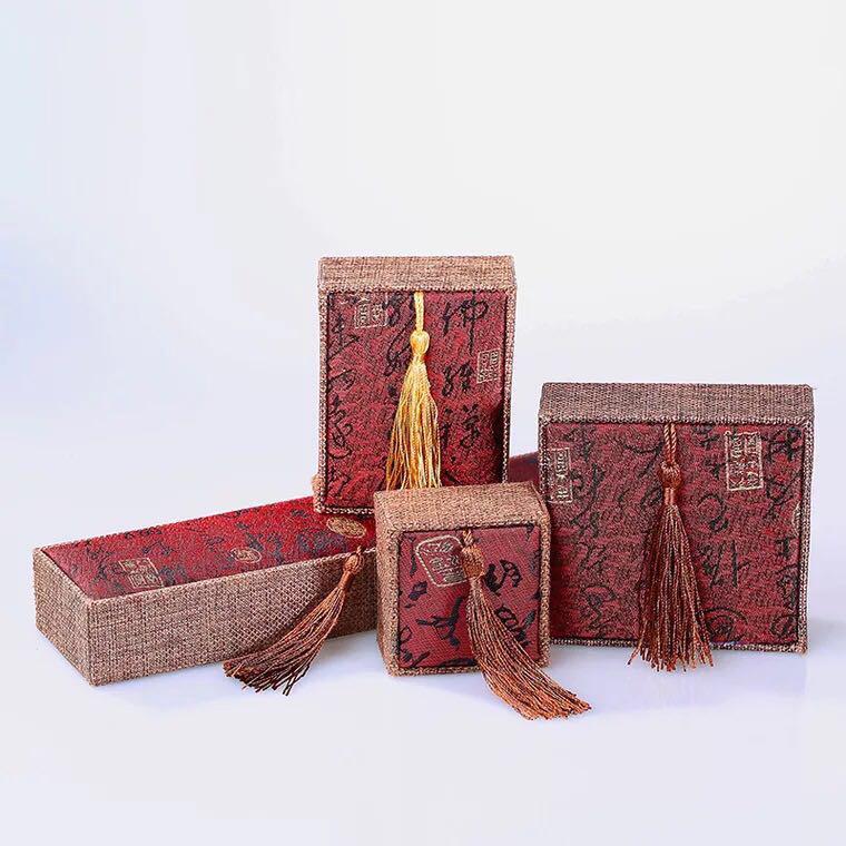 Exquisite Linen Tassel Jewelry Gift Box for Rings, Pendants, and Bracelets